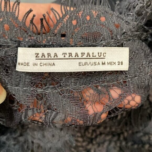 Zara Grey Lace Scalloped Top Size Medium - Picture 10 of 11